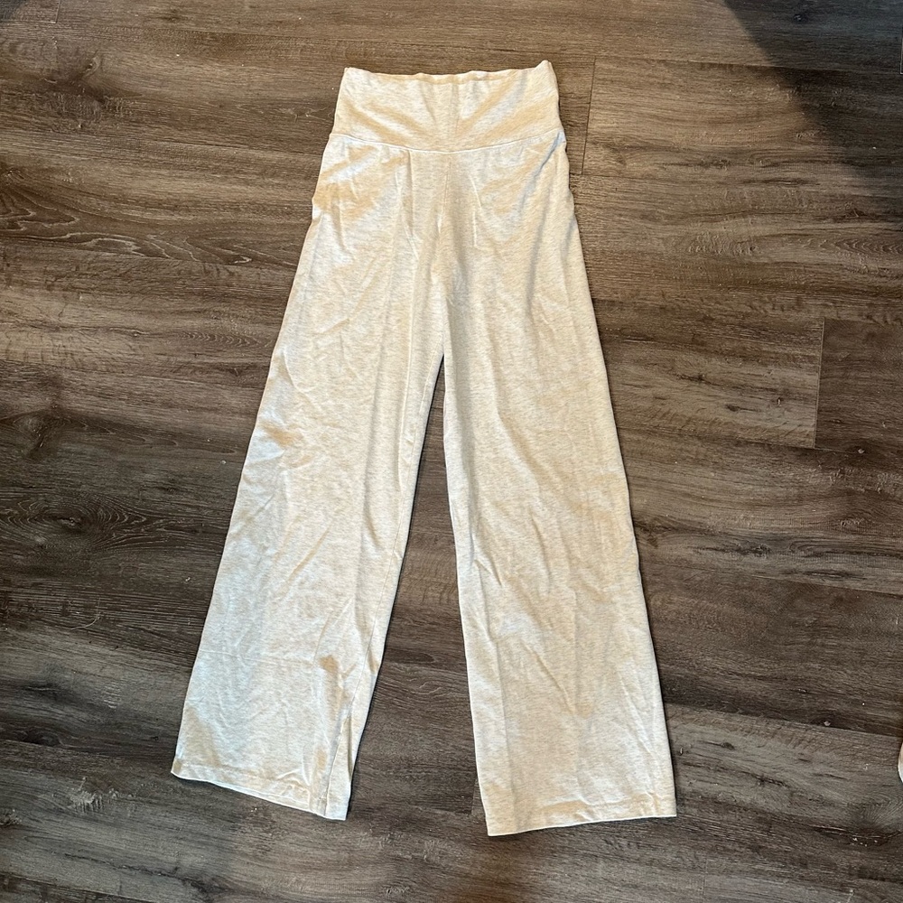 Brandy Melville Light Gray Yoga Pants